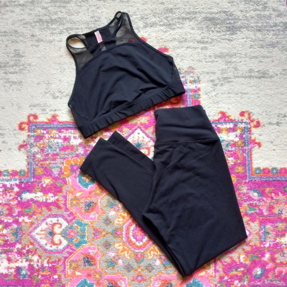 Ladies large yoga bundle